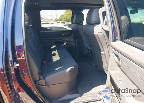 2025 Toyota Tundra Limited 4Wd z USA, uszkodzony, nr VIN 5TFWA5DB0SX305850